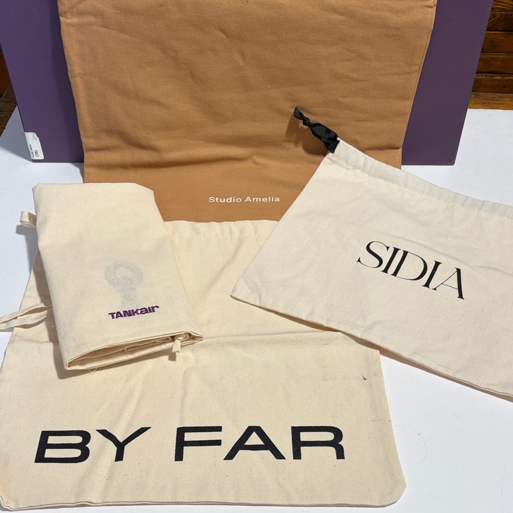 Studio Amelia Tan Garment Bag, By Far, Sidia, tankair.